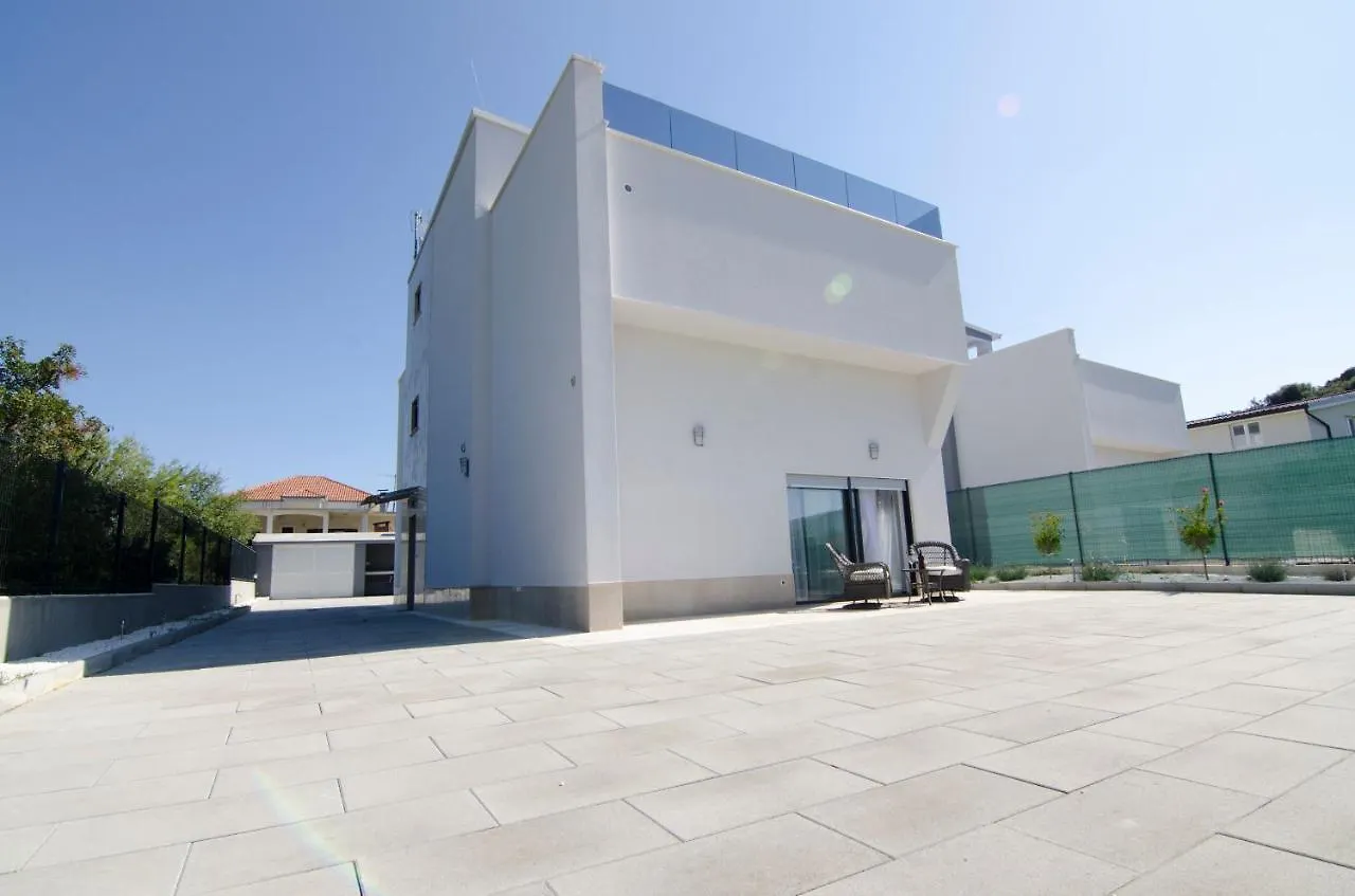 Villa Ivana - Sea View - Trogir, Ciovo Donji Okrug  Croatia